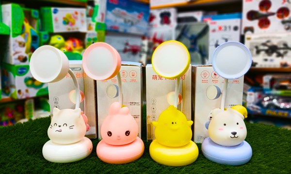 چراغ مطالعه و چراغ خواب شارژی کودک_اسباب بازی اتاق کودک