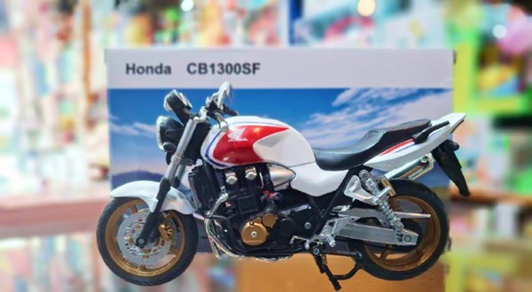 موتور اسباب بازی طرح هوندا مدل cb1300 مقیاس 1:12 رنگ قرمز_اسباب بازی ماشین