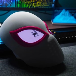 ماسک صورت گوئن عنکبوتی با چشمان چراغ دار Spider Gwen Light-Up Mask_اسباب بازی اکسسوری