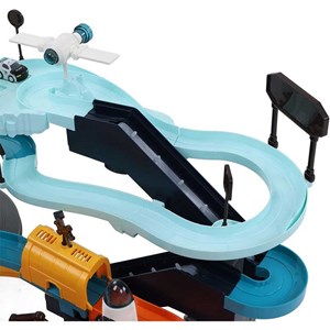 اسباب بازی ریسینگ و پارکینگ طبقاتی پایگاه فضایی_اسباب بازی ماشین