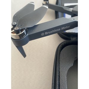 کوادکوپتر دوربین دار مدل D31 GPS_اسباب بازی کوادکوپتر