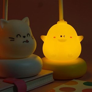 چراغ مطالعه و چراغ خواب شارژی کودک_اسباب بازی اتاق کودک