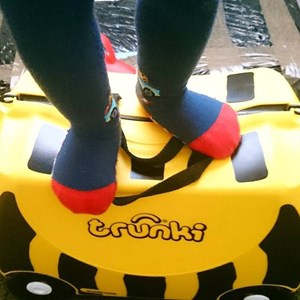 چمدان سواری کودک با ظرفیت 18 لیتر طرح زنبور مدل 0044 Trunki 18L_کیف و کوله پشتی