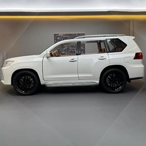 اسباب بازی ماشین فلزی لکسوس مقیاس 1:18 مدل Lexus LX570_اسباب بازی ماشین