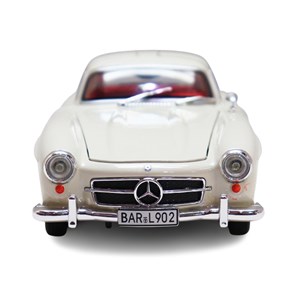 ماشین فلزی کلاسیک بنز دودزا با چراغ‌ و درب‌ های بازشو رنگ سفید_اسباب بازی ماشین