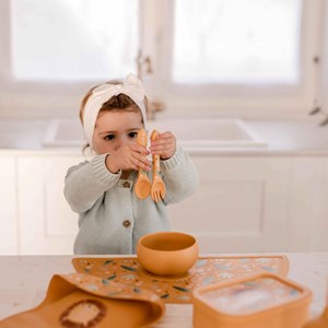 قاشق و چنگال سیلیکونی طرح شیر ساسی Sassi